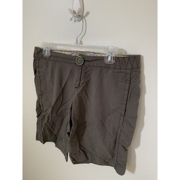 REEF Womens Shorts Size 29/9 Bermuda Cotton Olive Green 11" Inseam - Picture 2 of 5